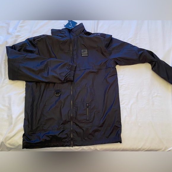 Nike Men’s jacket - Picture 7 of 13